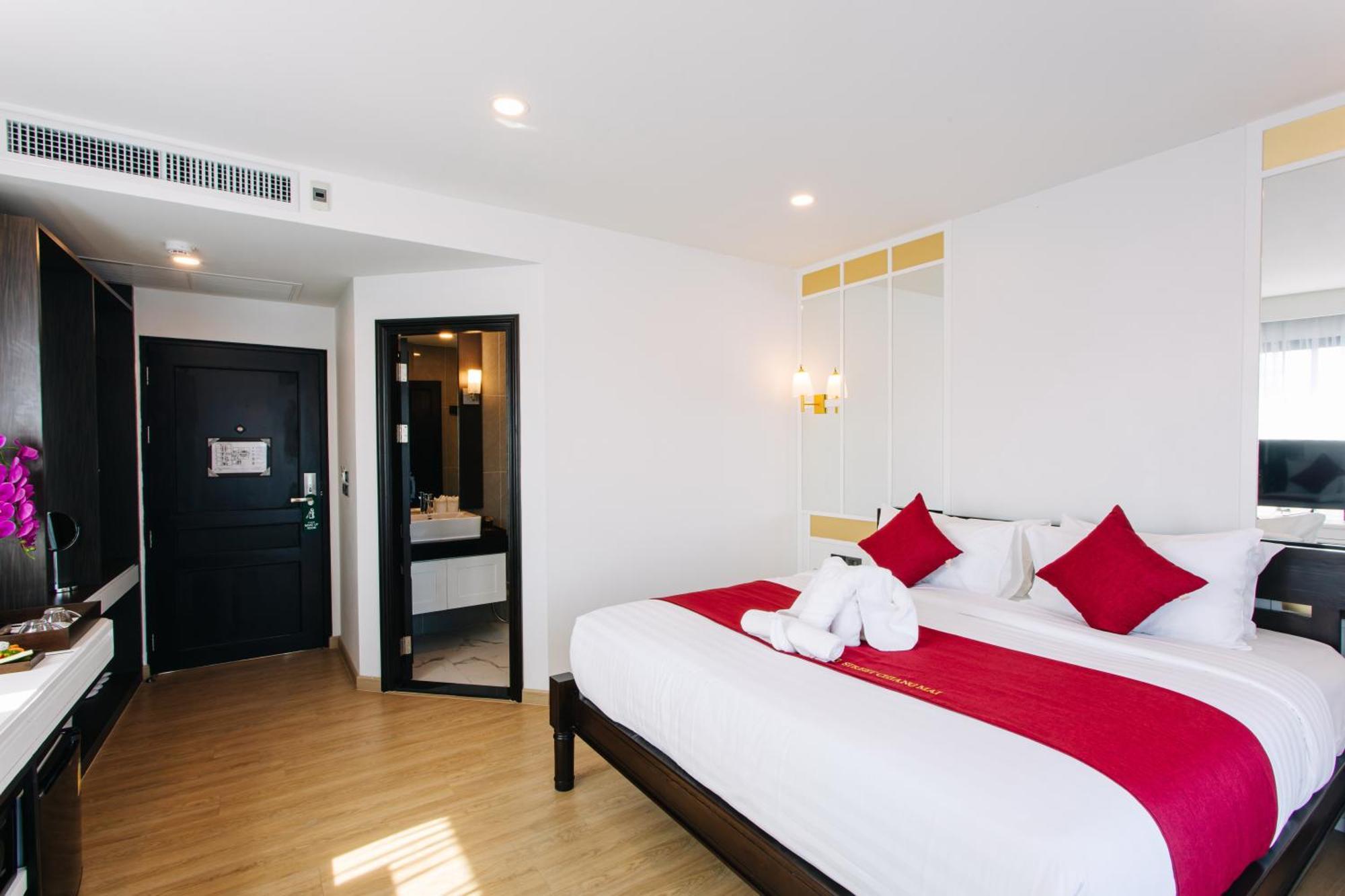 Hotel The Experience Walking Street Chiang Mai Esterno foto