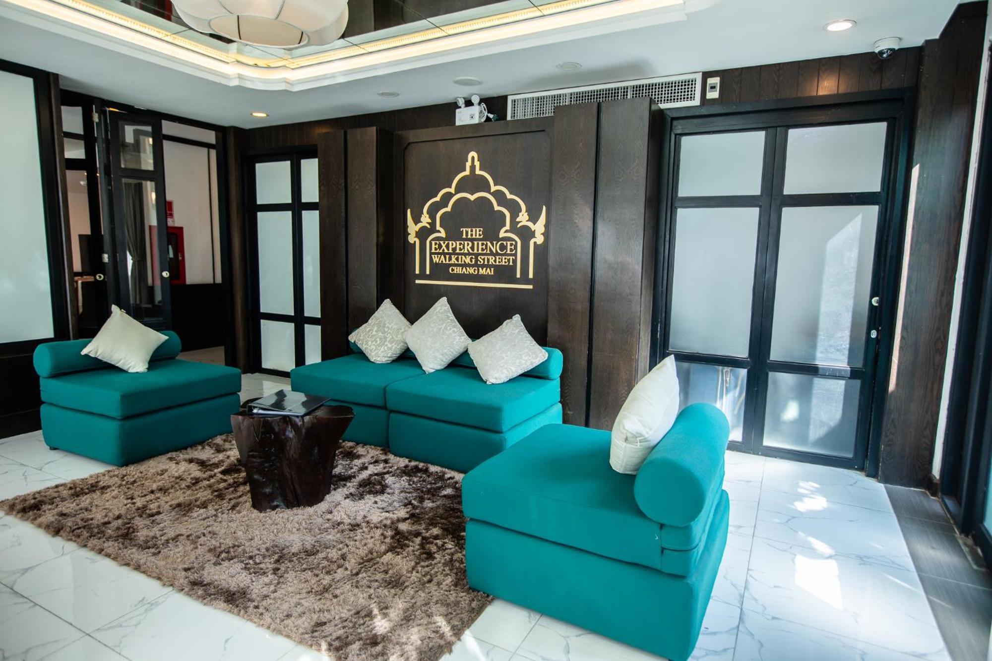 Hotel The Experience Walking Street Chiang Mai Esterno foto