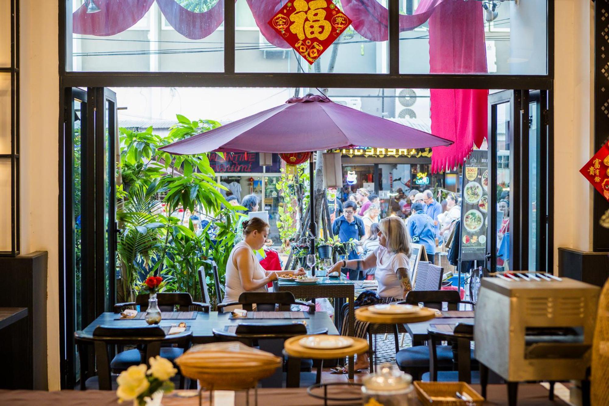 Hotel The Experience Walking Street Chiang Mai Esterno foto