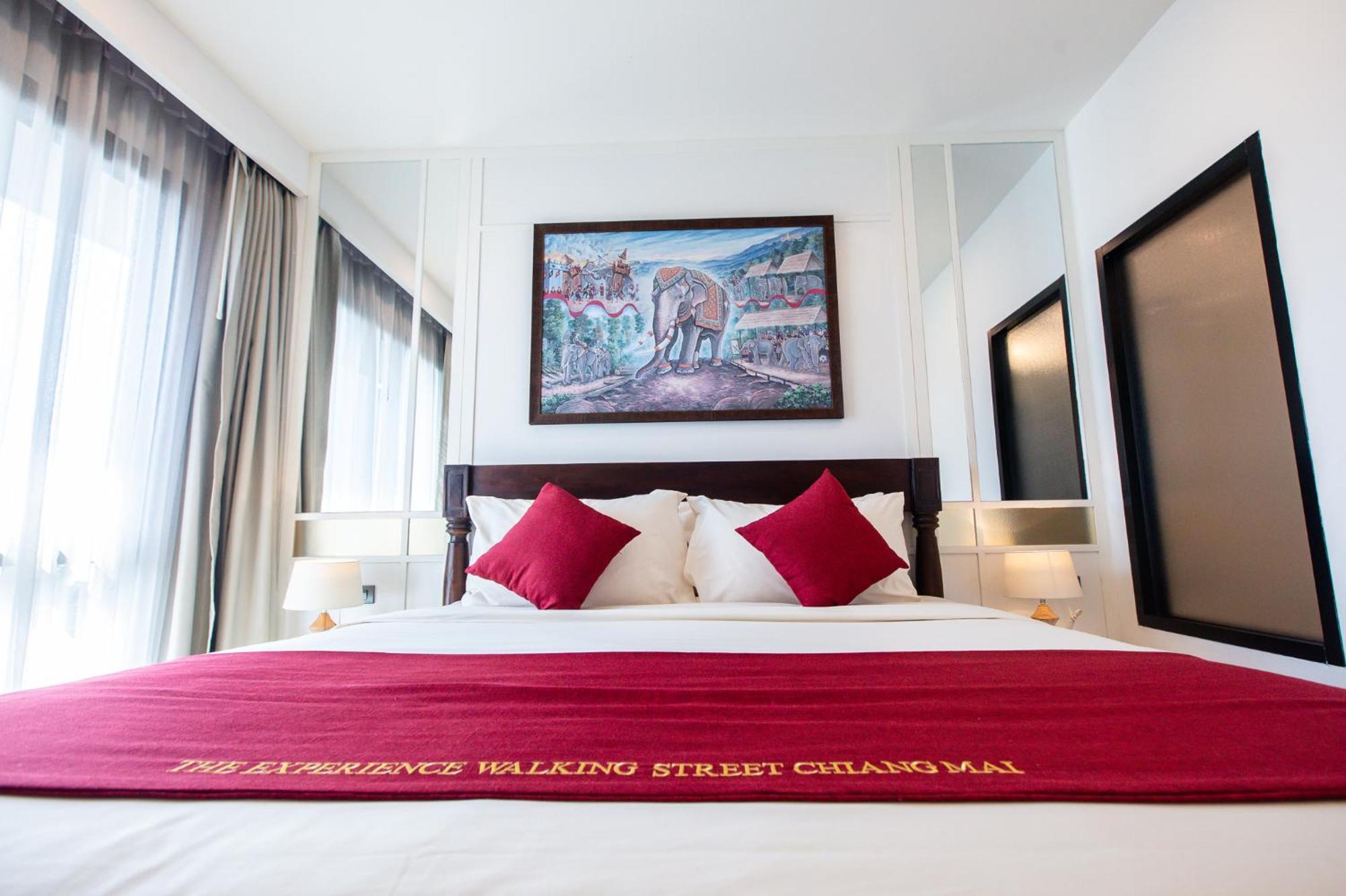 Hotel The Experience Walking Street Chiang Mai Esterno foto