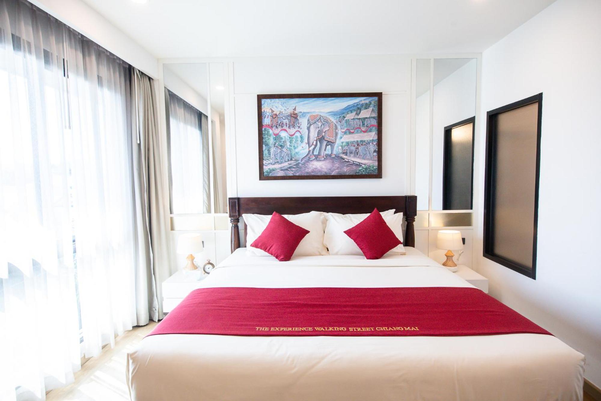 Hotel The Experience Walking Street Chiang Mai Esterno foto