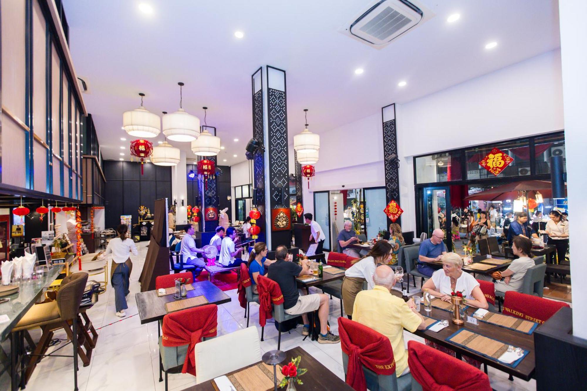 Hotel The Experience Walking Street Chiang Mai Esterno foto