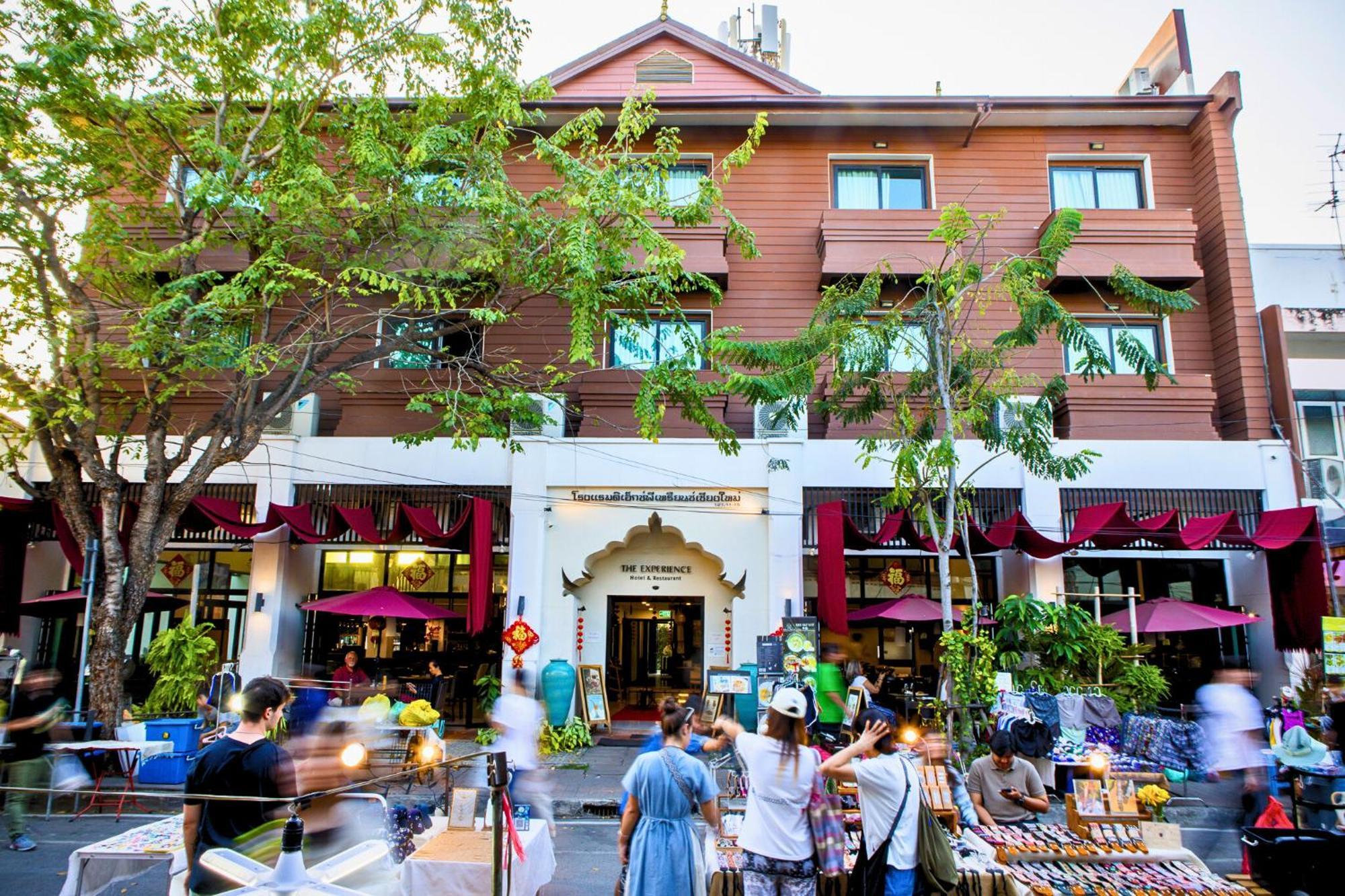 Hotel The Experience Walking Street Chiang Mai Esterno foto